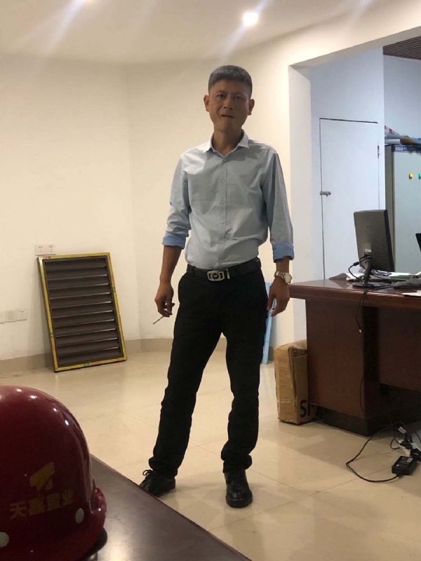 郁闷之中的第一张照片--泰宁相亲网