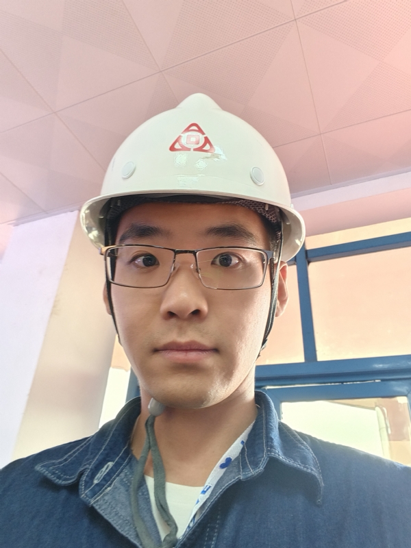何鹏宇的第二张照片--泰宁相亲网